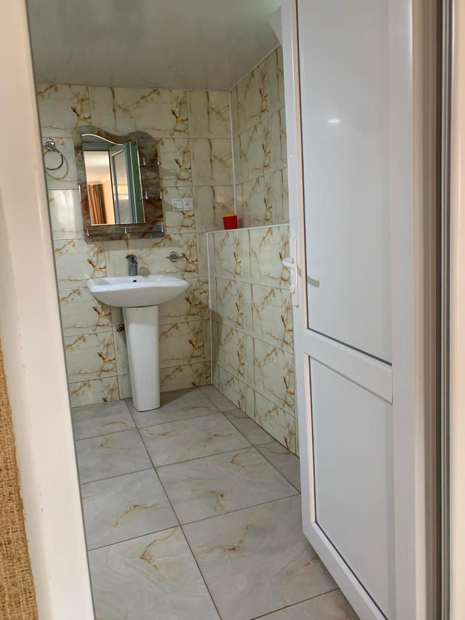 Tsivi Tba Hotel Tskaltubo Ngoại thất bức ảnh