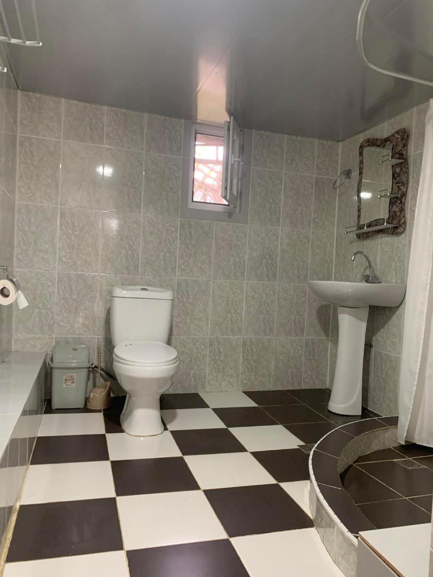 Tsivi Tba Hotel Tskaltubo Ngoại thất bức ảnh