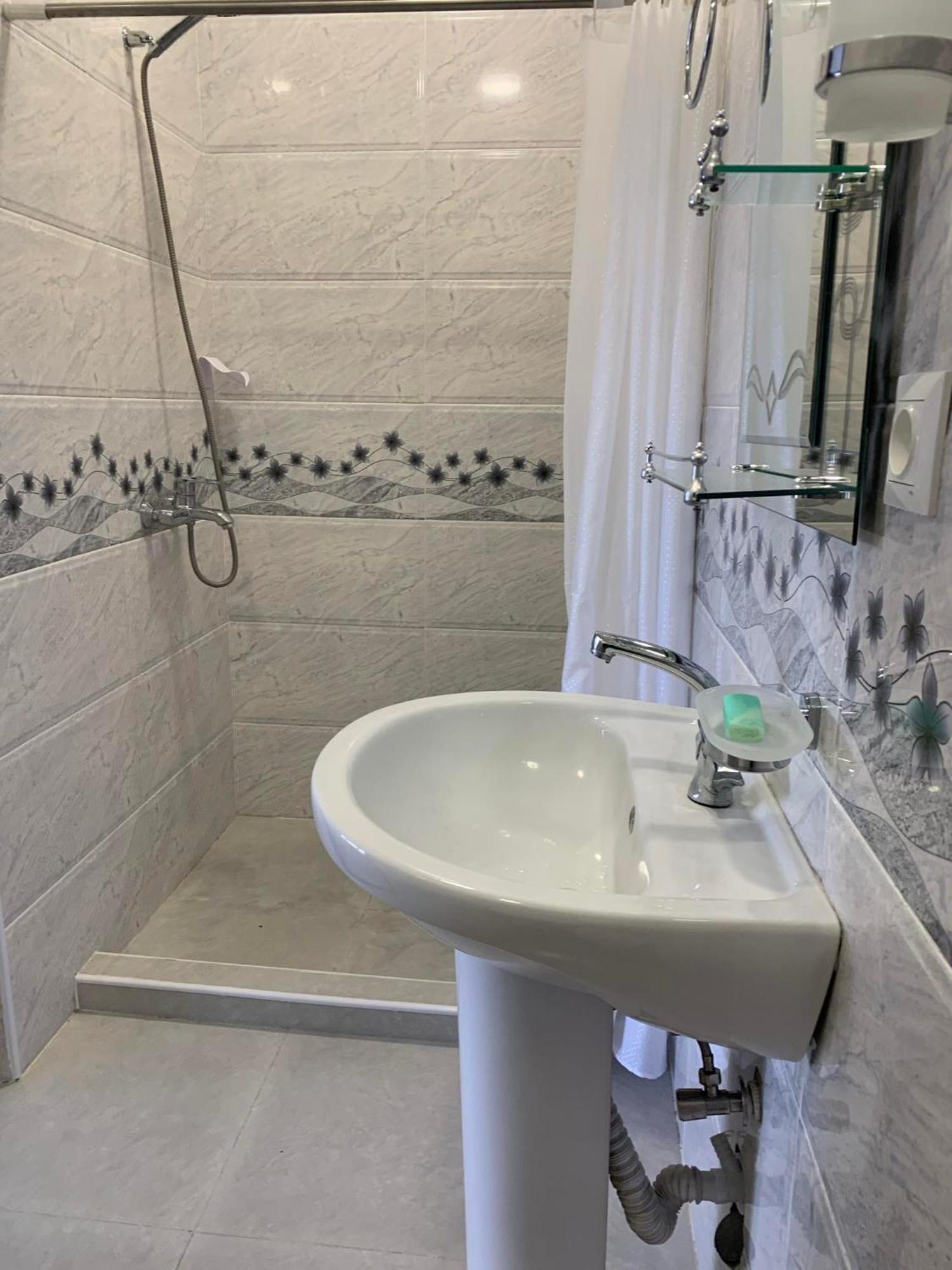 Tsivi Tba Hotel Tskaltubo Ngoại thất bức ảnh